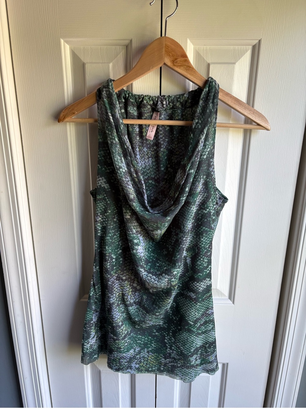 Sweet Pea by Stacy Frati Green Snake Skin Print Cowl Neck Tank Top Size Large